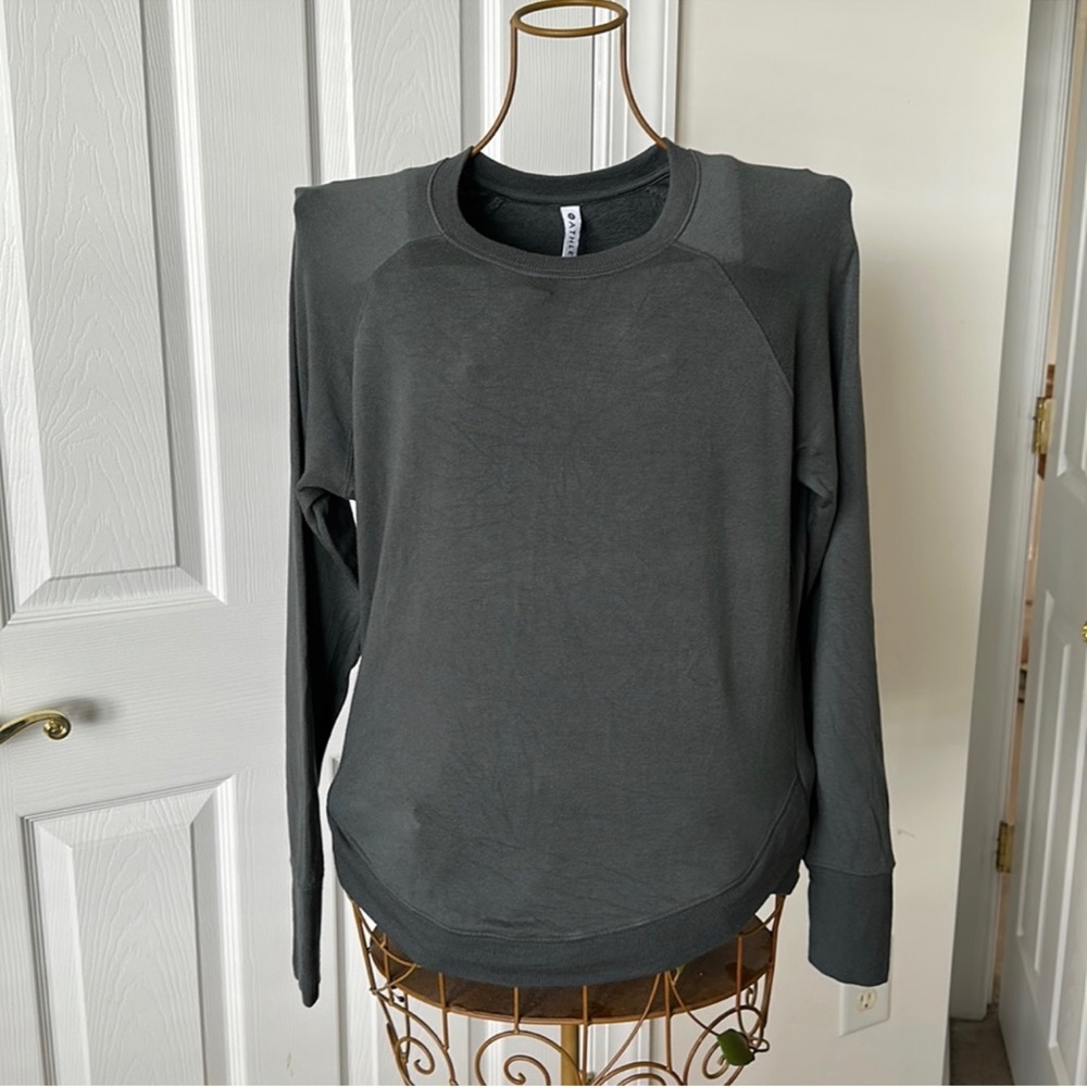 Athleta Green/Gray Long Sleeve Shirt Size Medium